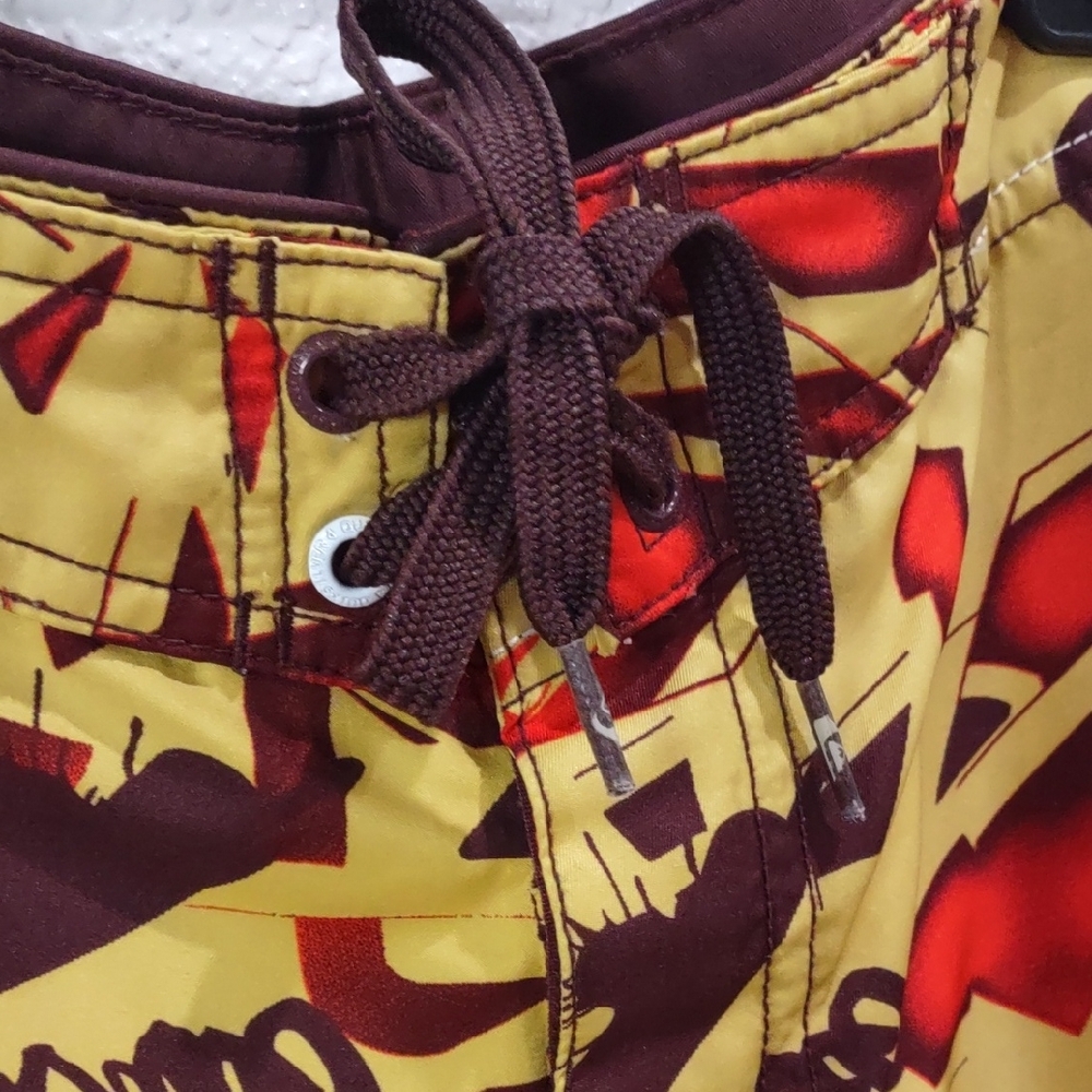 QUIKSILVER Stylish Yellow and Red Men's Swim Shorts - Picture 6 of 17